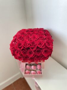 Marbelle Red Rosas con Fresas de Chocolate frutidetails.com