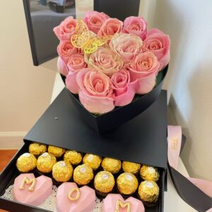 Valentina Pink con Chocolates y Rosas frutidetails.com