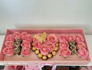 Mom Pink con Chocolate y Rosas frutidetails.com