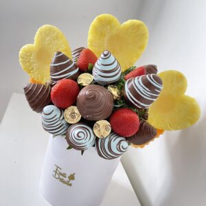 Riku Blue Piñas con Fresas de Chocolates frutidetails.com